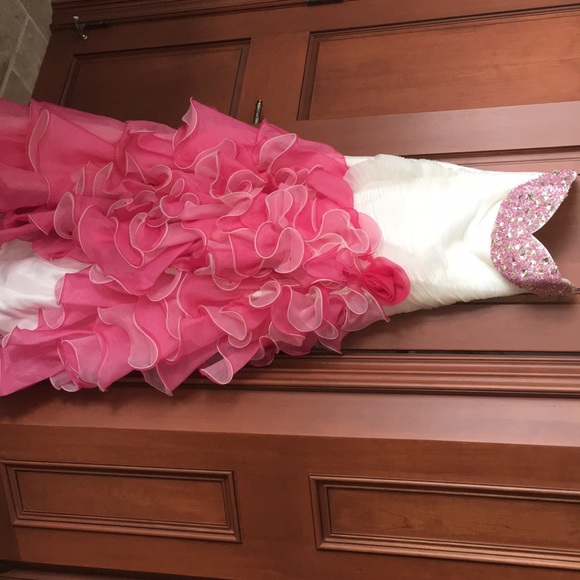 Pink and white Alyce Paris gown - Picture 3 of 7